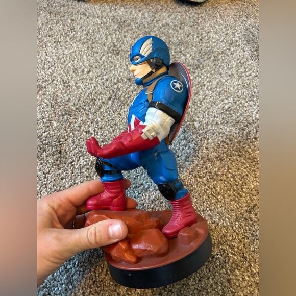 Cable guys Captain America Action Figure xbox or game controller holder - Picture 3 of 5